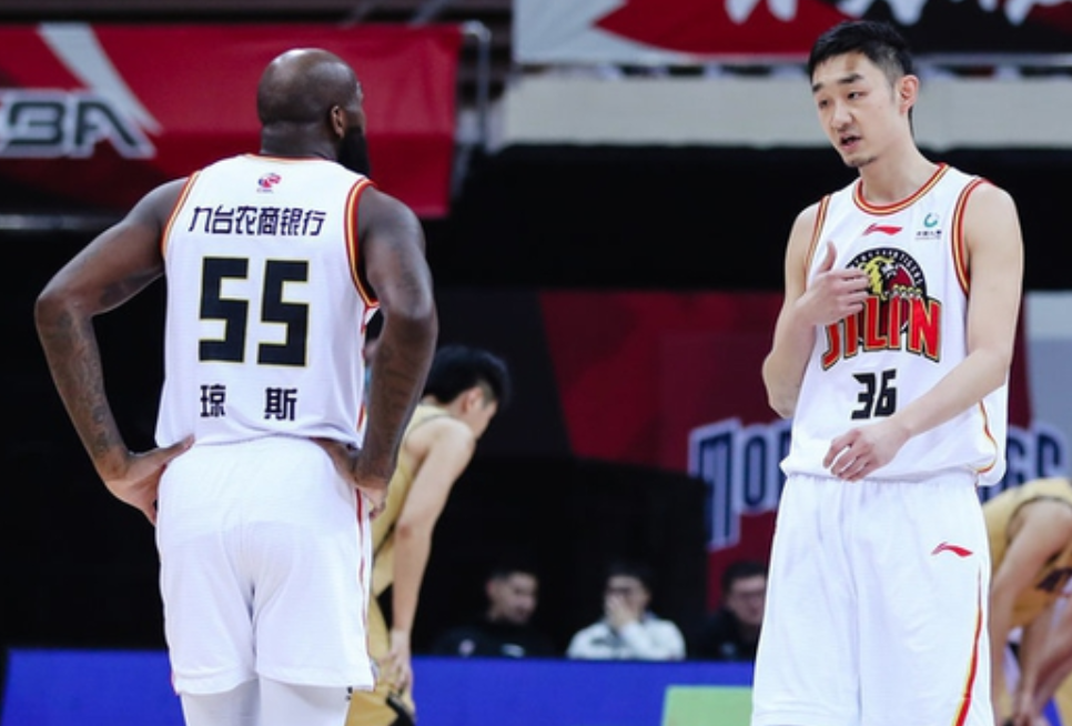 开云体育-清晨足总杯传出新动向，纽约尼克斯单刀错失，管理层表态：话题不断，赛程密集仍需轮换(威尔士60国足)